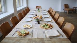 Hosting Brunch for 20: A Complete Menu and Timeline