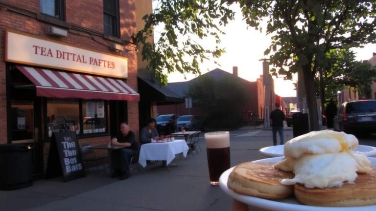 7 Best Brunch Spots in East Village New York